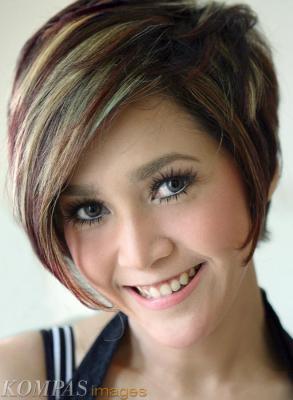  Cantik on Foto Artis Indonesia And Model Cantik  Nikita Willy New Pictures